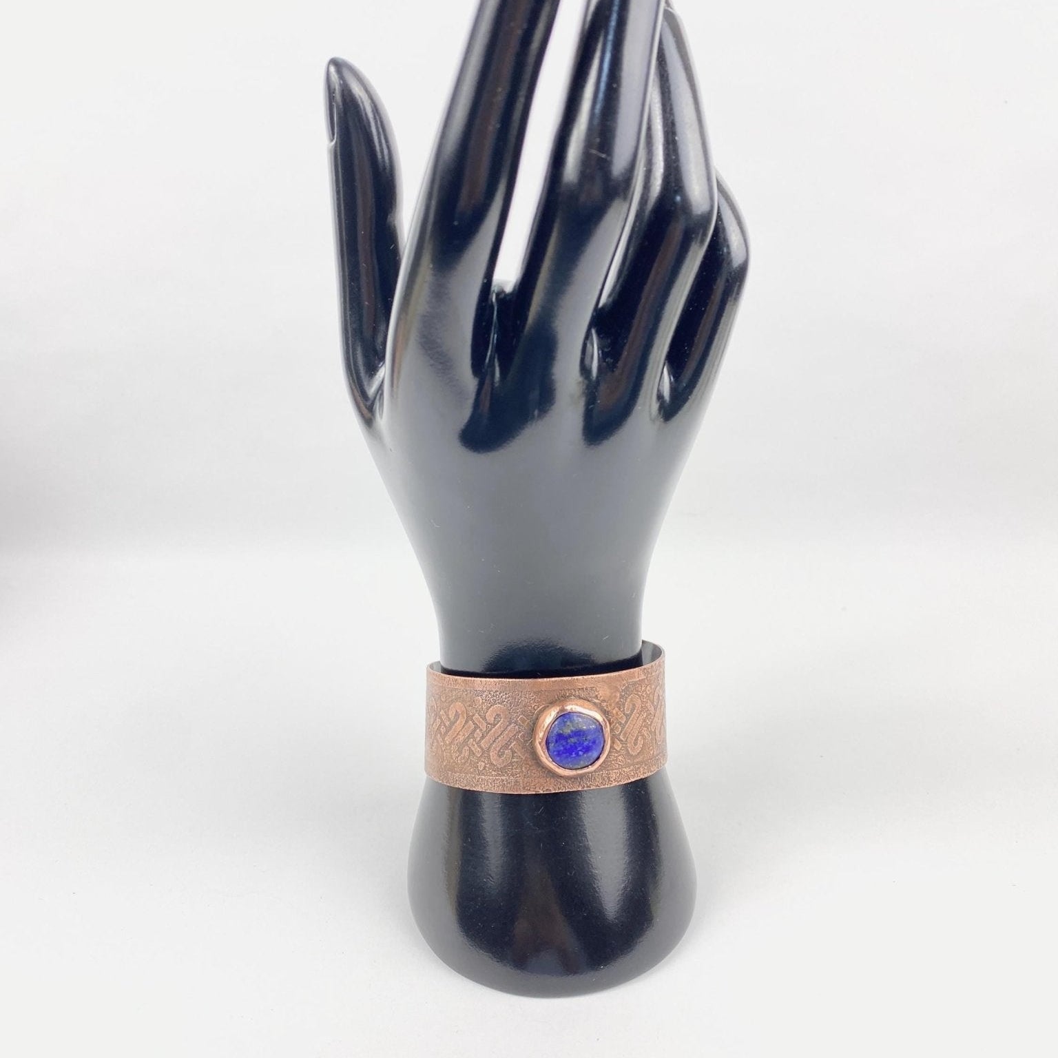 Copper Cuff Bracelet with Blue Agate| Handmade | Llandere Jewelry - Llandere Jewelry