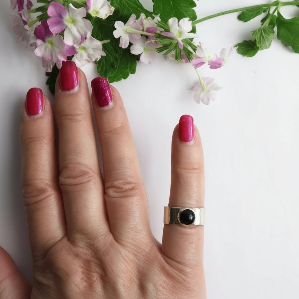 Onyx sterling silver ring size 7 - Llandere Jewelry