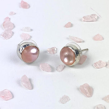 Pearl Light pink resin stud earring - Llandere Jewelry