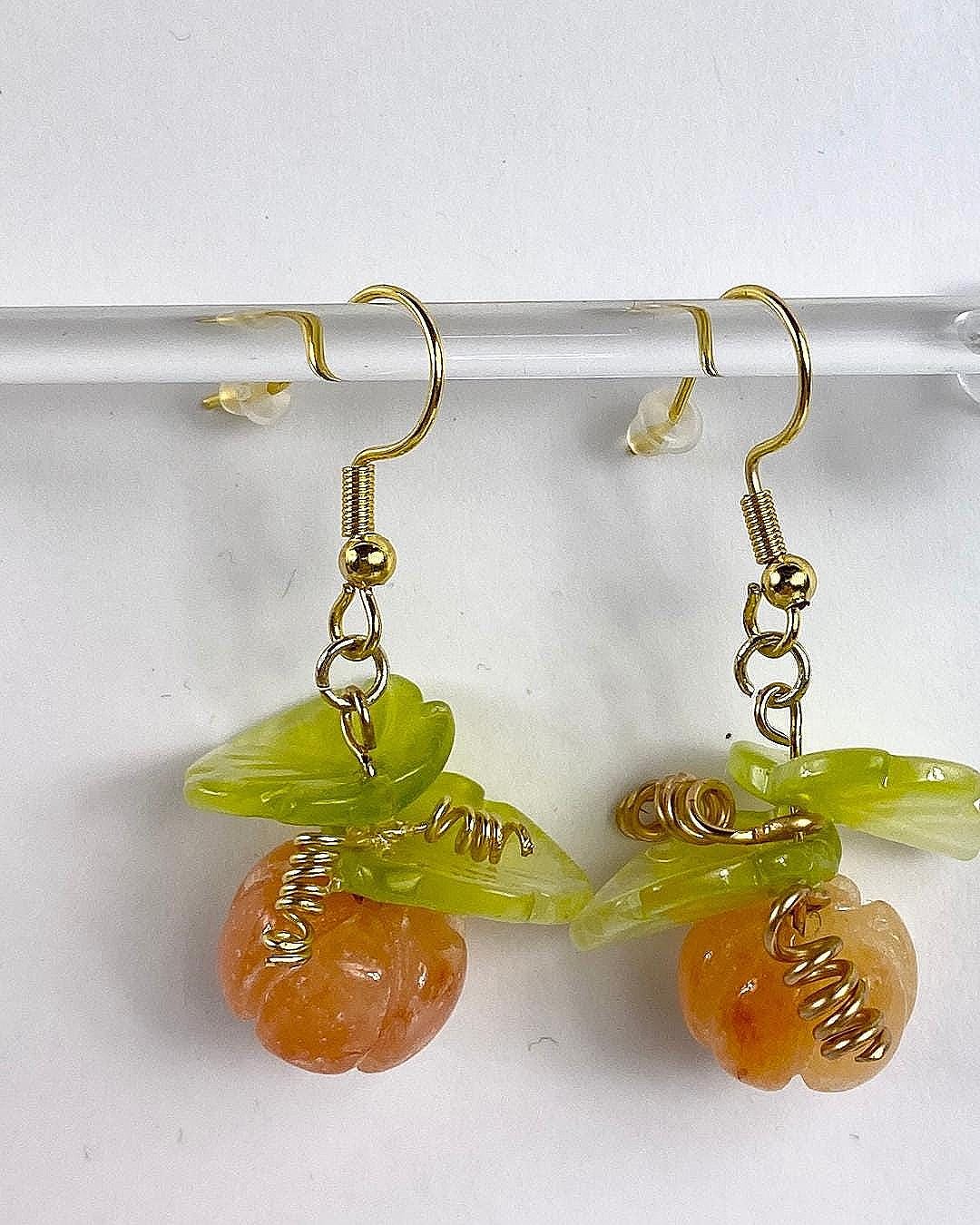 Pumpkin earrings glass beads with copper wire - Llandere Jewelry